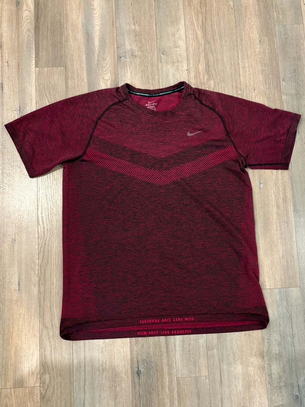 Nike Men’s Maroon and Black Short Sleeve Performance Running Tee